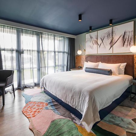 Naumi Auckland Airport Hotel Bagian luar foto