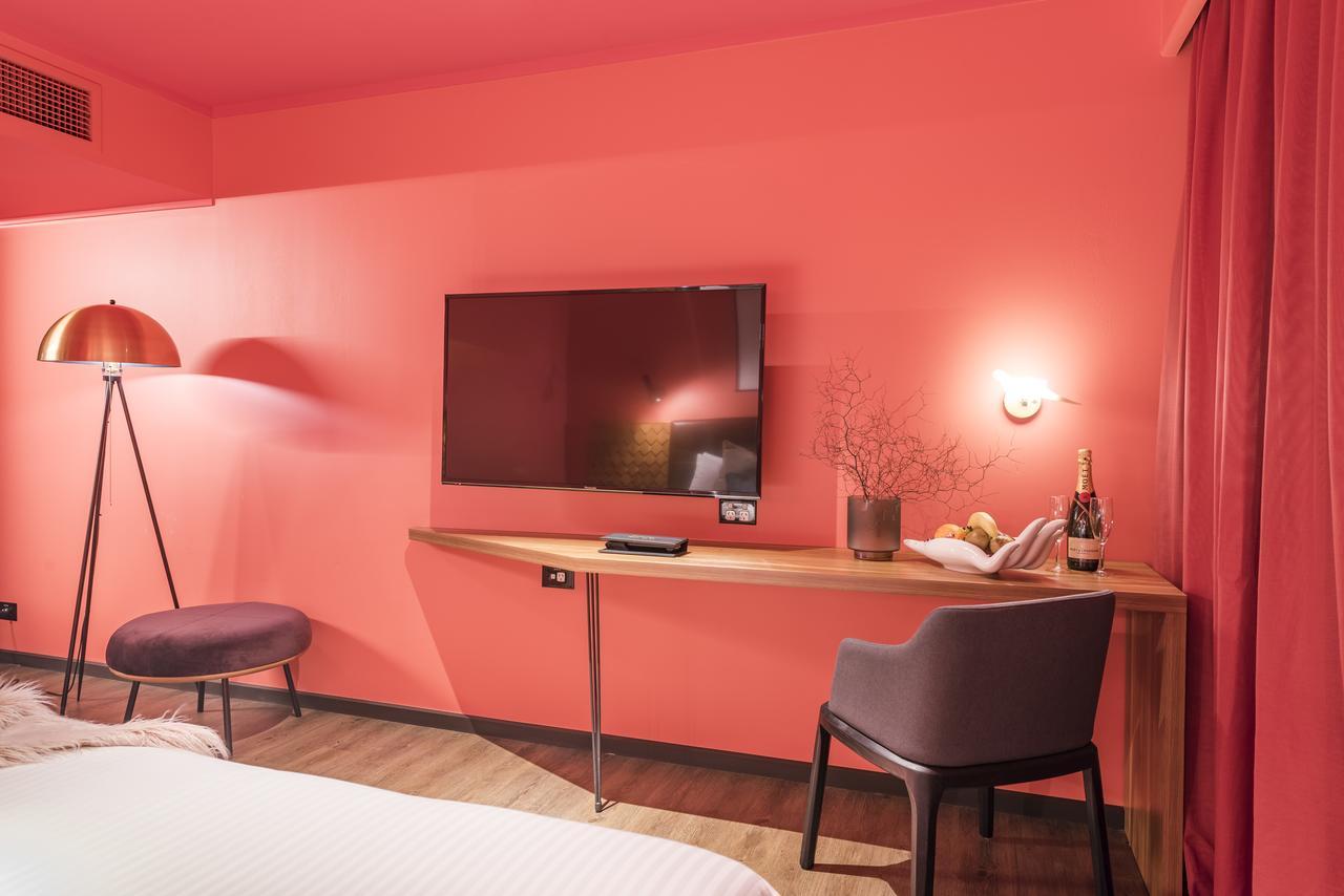 Naumi Auckland Airport Hotel Bagian luar foto